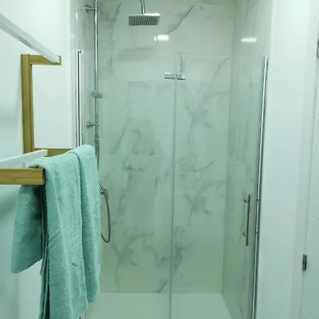 Con Entrada Independiente شقة *